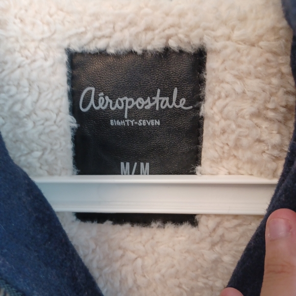 Areopostale - Picture 9 of 9